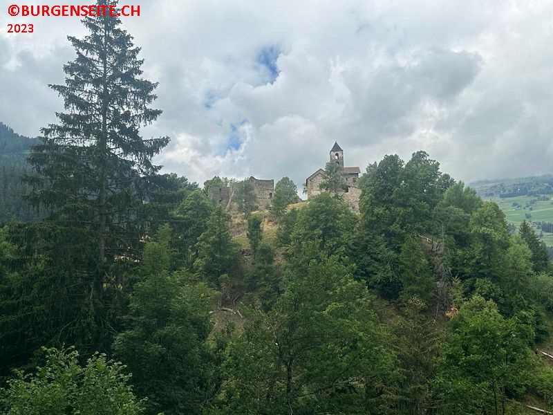 Burg-Hohenraetien Ruine Hohenrätien